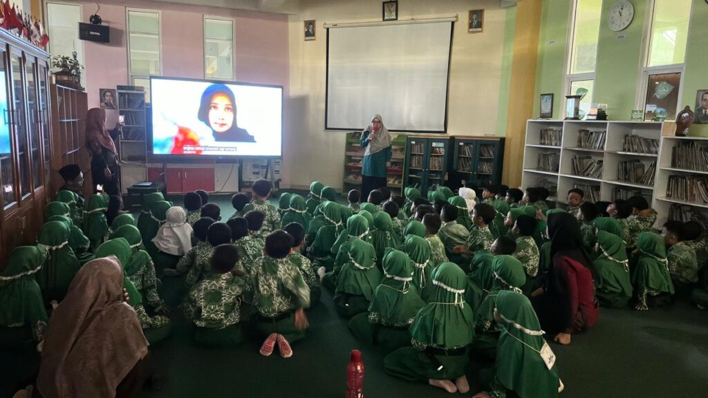 keseruan anak murid kelas 1 SDIA 12 mengikuti MPLS Day-3