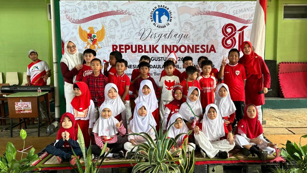 Kemeriahan kegiatan HUT RI menjadi kesempatan bagi murid untuk belajar sekaligus menikmati aktivitas bersama teman.