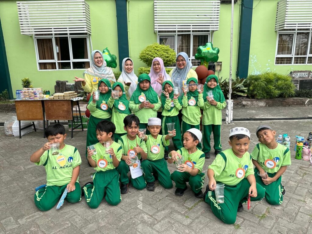 Parent’s Day menghadirkan pengalaman belajar yang menyenangkan sekaligus mempererat hubungan antara murid, orang tua, dan sekolah.